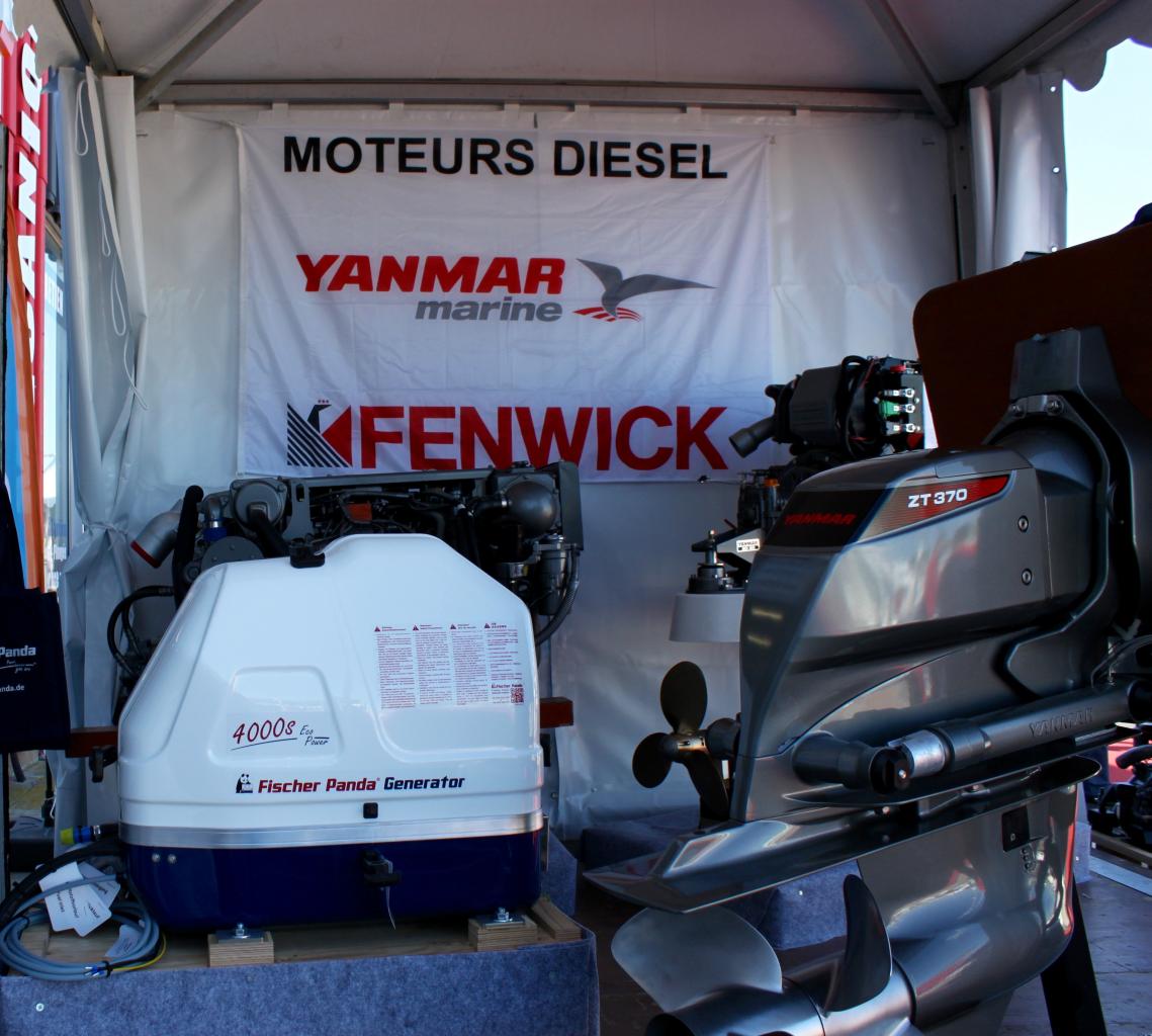 Stand Yanmar et Atef Moteurs et Bateaux à Port camargue